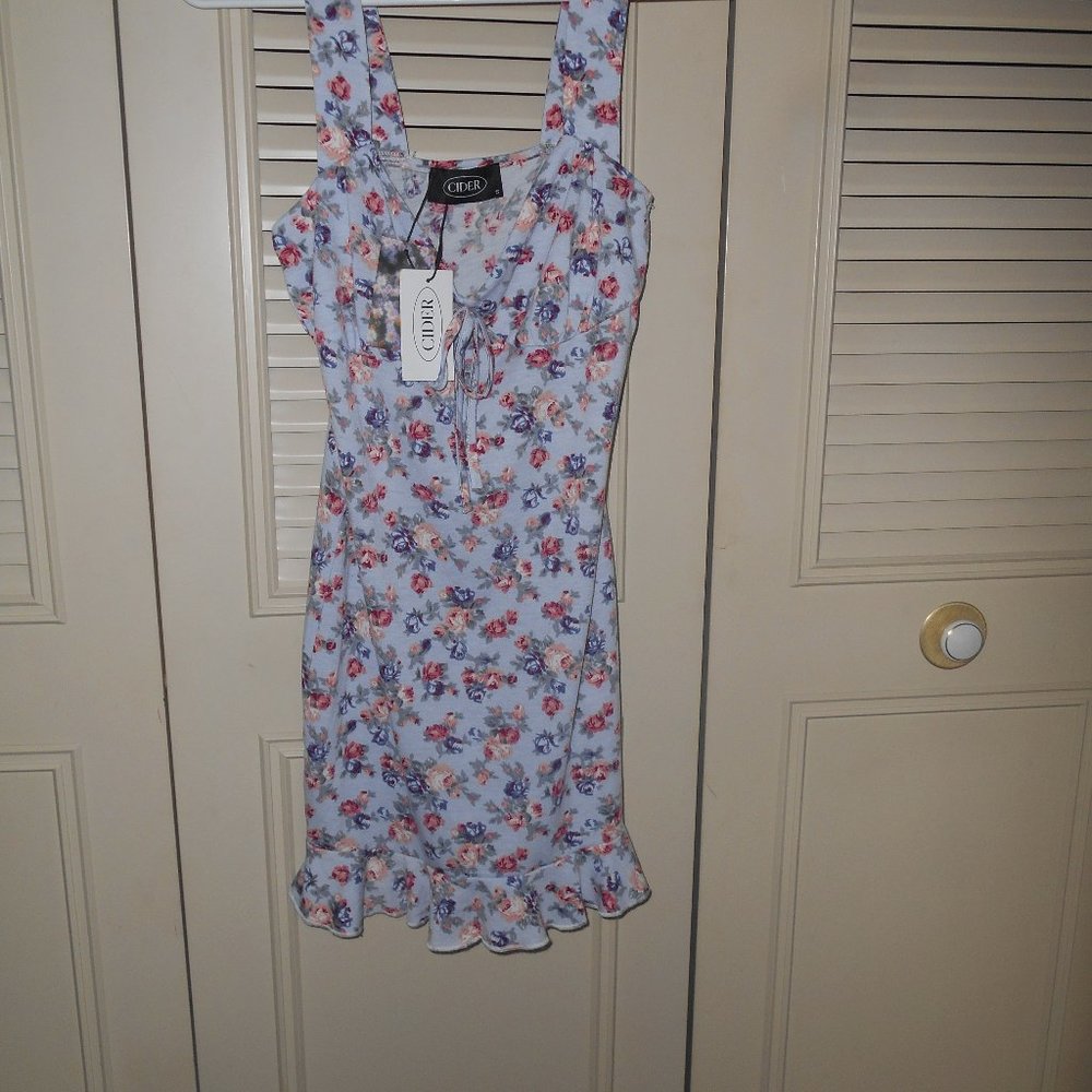 NEW "CIDER" Beaut.Floral Sundress Size"S" Ruffled Bottom